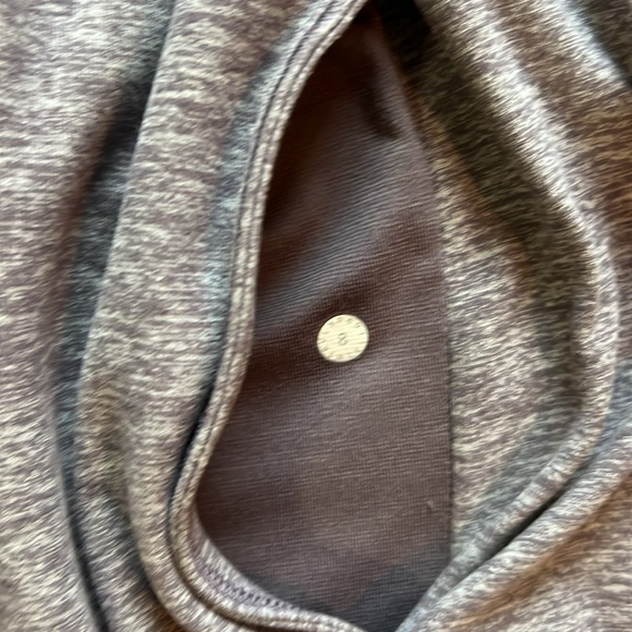 Lululemon cardigan sweatshirt with snap closure at neck - Picture 5 of 6